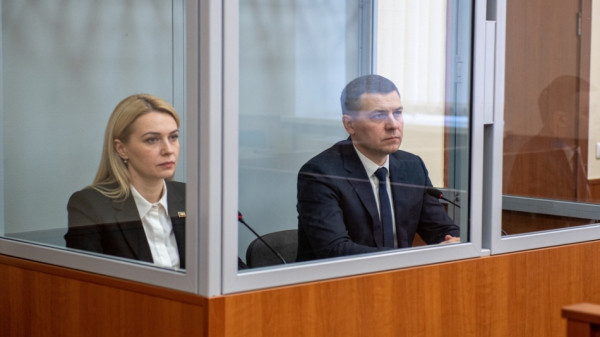 Двое бизнесменов из Петербурга арестованы по делу о мошенничестве на 133 млн Двое бизнесменов из Петербурга арестованы по делу о мошенничестве на 133 млн