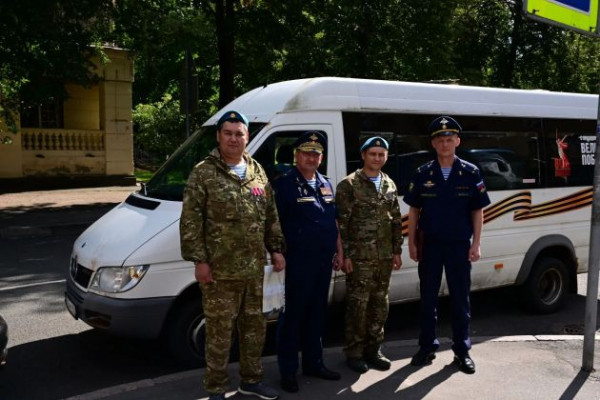 Правительство Ленобласти передало два автобуса Минобороны РФ