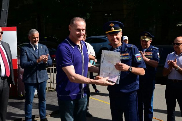 Правительство Ленобласти передало два автобуса Минобороны РФ