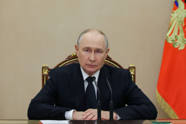 Путин выступил в Нижнем Новгороде. Говорил о &laquo;сильных идеях&raquo; развития страны