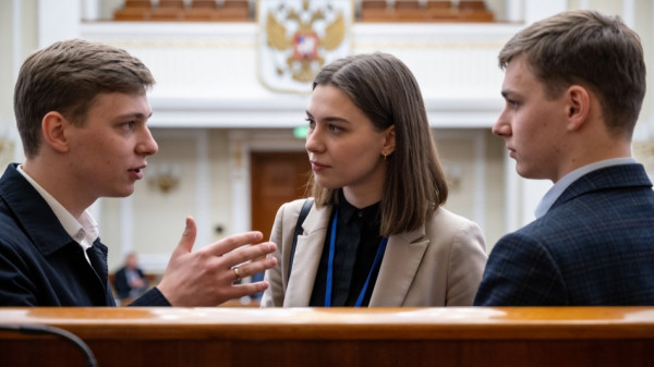 В Петербурге молодежь обсудила ключевые направления развития страны В Петербурге молодежь обсудила ключевые направления развития страны