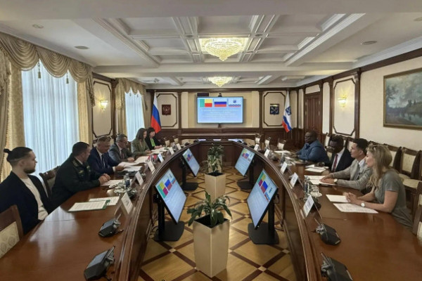 Посол Бенина приехал в Ленобласть. Договаривались о сотрудничестве&nbsp;