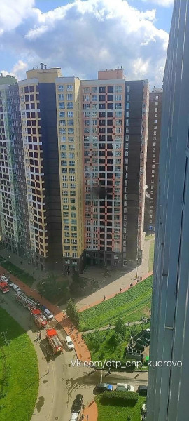 Десятки человек вывели из дома в Кудрово из-за пожара