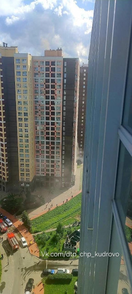Десятки человек вывели из дома в Кудрово из-за пожара