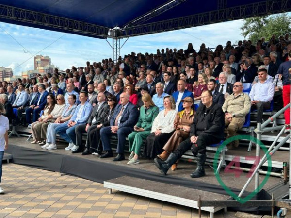 Желудь в почете, Всеволожск - в торжестве. Губернатор Дрозденко необычно приехал на юбилей