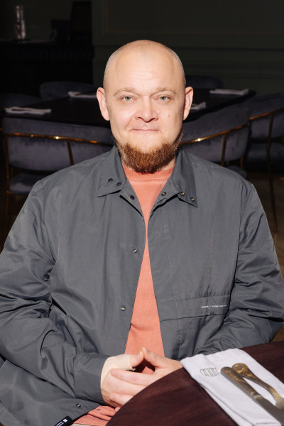 Интервью с Михаилом Стогниенко &mdash; о гастрономическом Петербурге, съемках с женой и Пьере Карбонара