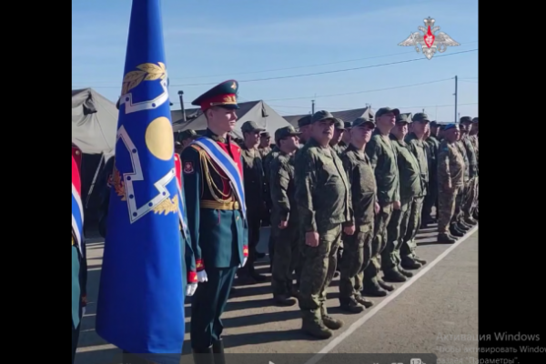 В условиях "крайне сложной военно-политической обстановки". В России стартовали сразу три военных учения