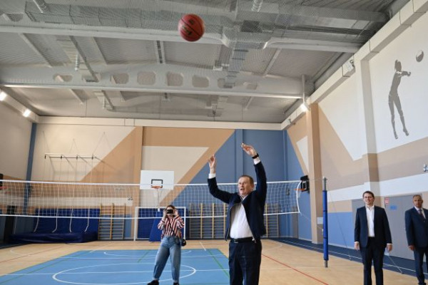 В Новоселье открыли две новые школы