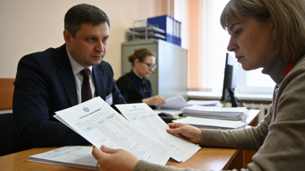 Единая Россия укрепляет позиции на выборах в Госдуму по итогам подсчета голосов