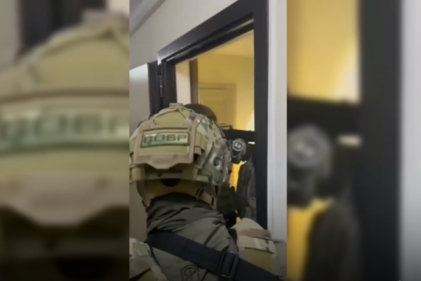 Четверо разбойников арестованы за налет с ножом на обладателя 70 тысяч в Кудрово