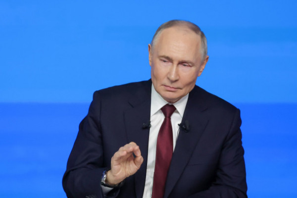 В Кремле рассказали о формате прямой линии и большой пресс-конференции Путина В Кремле рассказали о формате прямой линии и большой пресс-конференции Путина