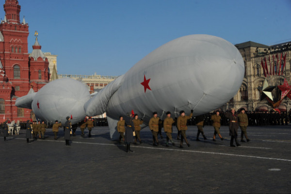 С беспилотниками будут бороться с помощью аэростатов