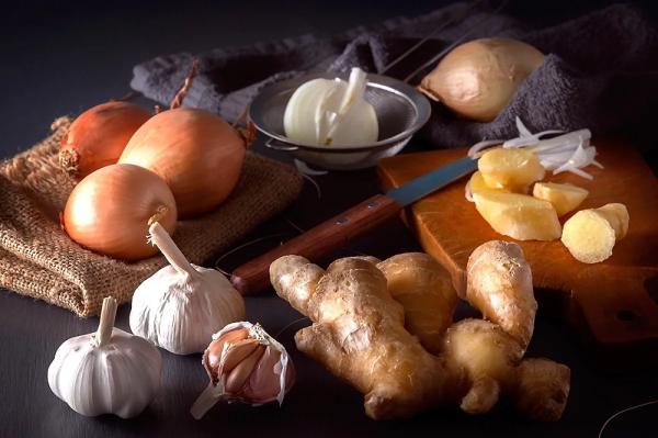 
        Есть в каждом доме. Врач Самойлова назвала 4 продукта от простуды и вирусов    