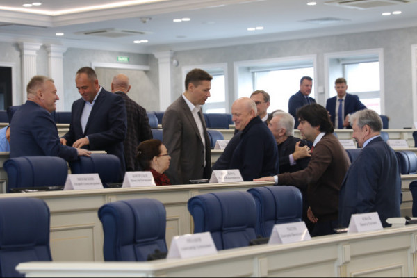 С Богом. В Ленобласти депутатов снова отправили на выборы